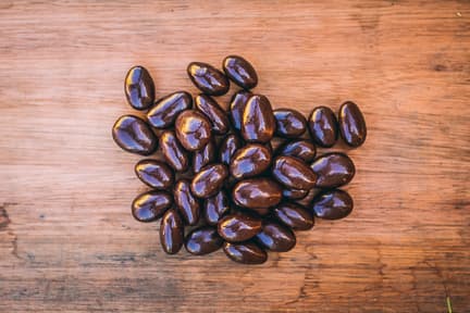 Dark Chocolate Almonds - Vegan